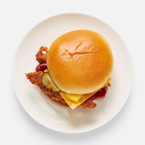 Изображение товара Чизбургер Rostic`s, Де Люкс, Фирменный, 156 г