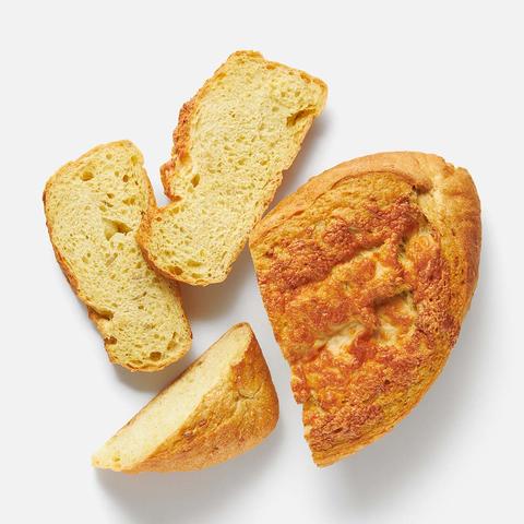 Изображение товара Пшеничный хлеб Городской батон, Кукурузный, с сыром, 260 г