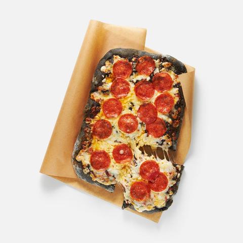 Изображение товара Чёрная пицца пепперони Самокат x Zotman, 400 г