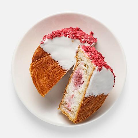 Изображение товара Круассан с малиной и сливочным кремом 110 г