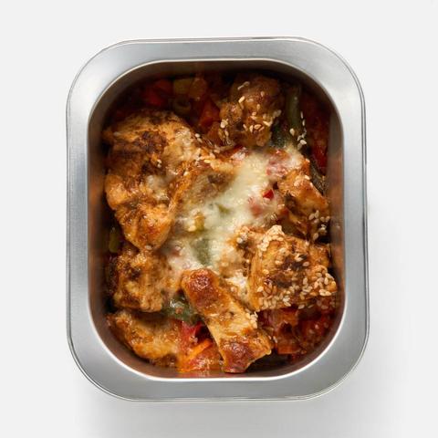 Изображение товара Индейка с овощами Йуми в соево-кунжутном соусе 300 г Россия