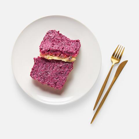 Изображение товара Сельдь под шубой Самокат х Шеф Емельяненко, с копчёной сельдью, 310 г