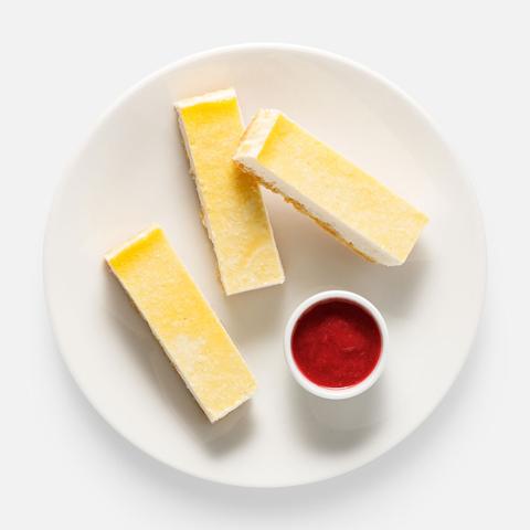 Изображение товара Творожная запеканка Qummy 180 г с малиновым соусом натуральное питание