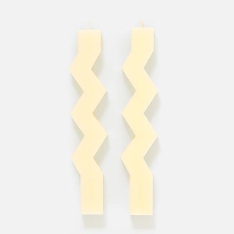 Изображение товара Декоративная ассиметричная белая свеча из натуралвого воска